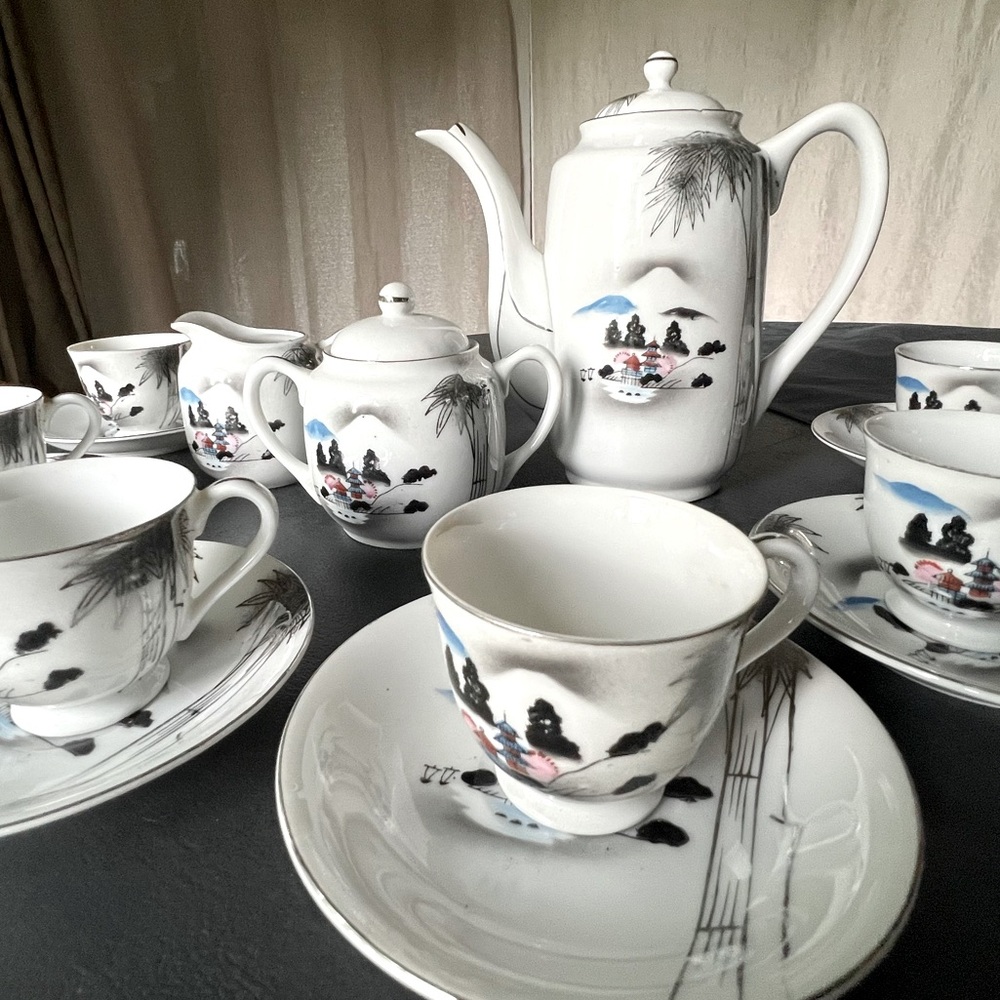 Kutani China Porcelain Tea Set Teapot Cup & Saucer Creamer Sugar Service for 6